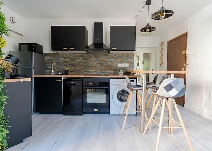 Plein Centre-ville T3 Refait A Neuf *